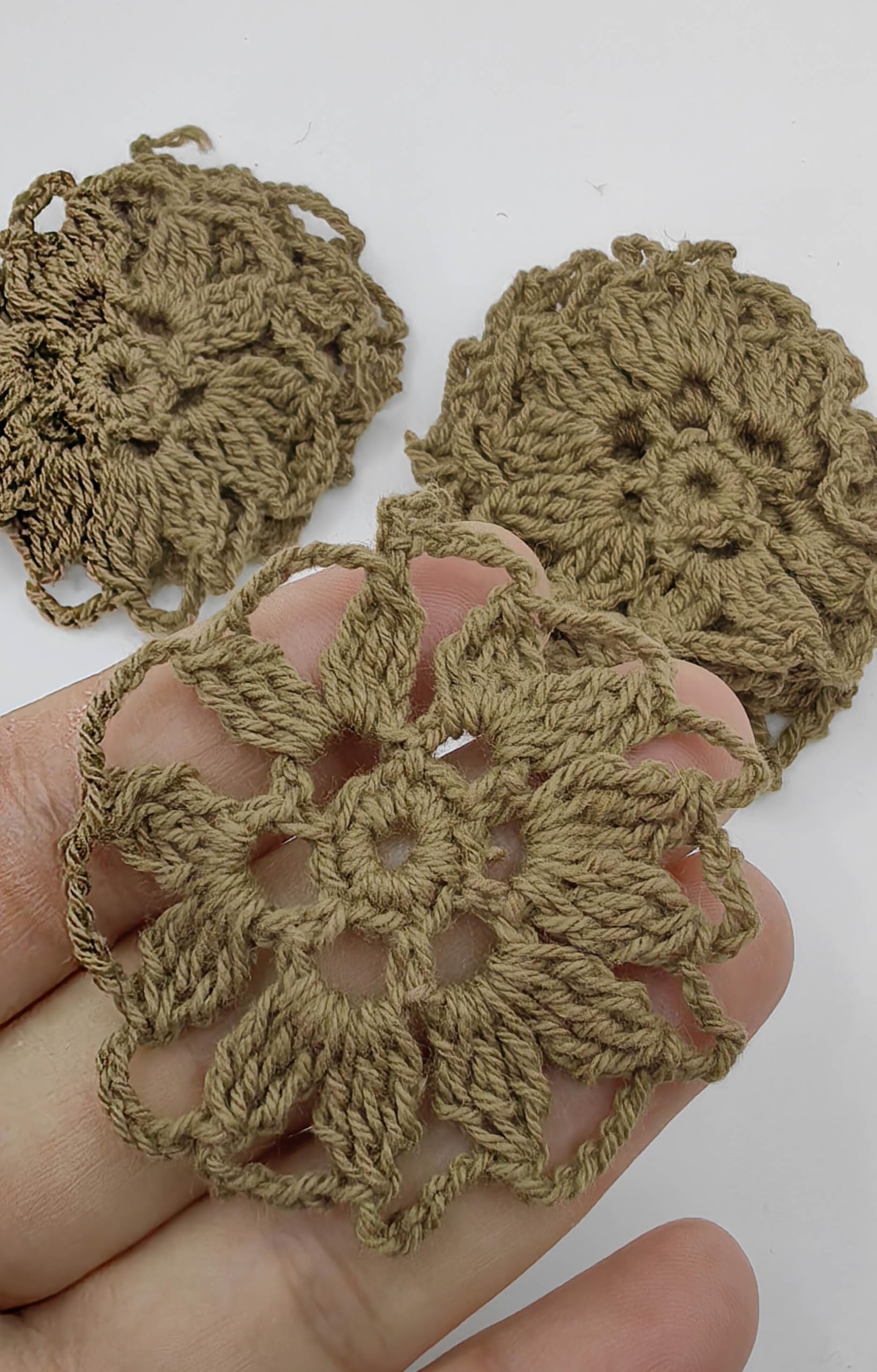 Fios e Agulhas: Escolhendo os Materiais Certos para Suas Flores de Crochê