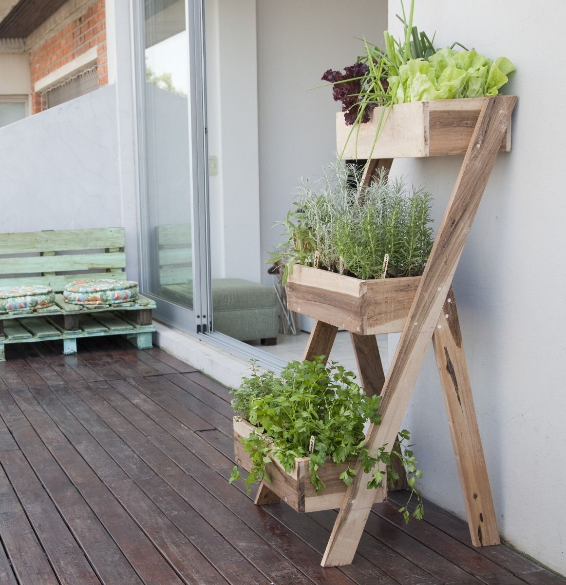 horta vertical vs horta em vasos para apartamento