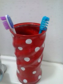 ideias de decoracao com potes de conserva porta escova