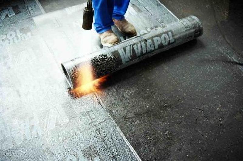 Passo a Passo Detalhado para Impermeabilizar Sua Laje com Manta Asfáltica