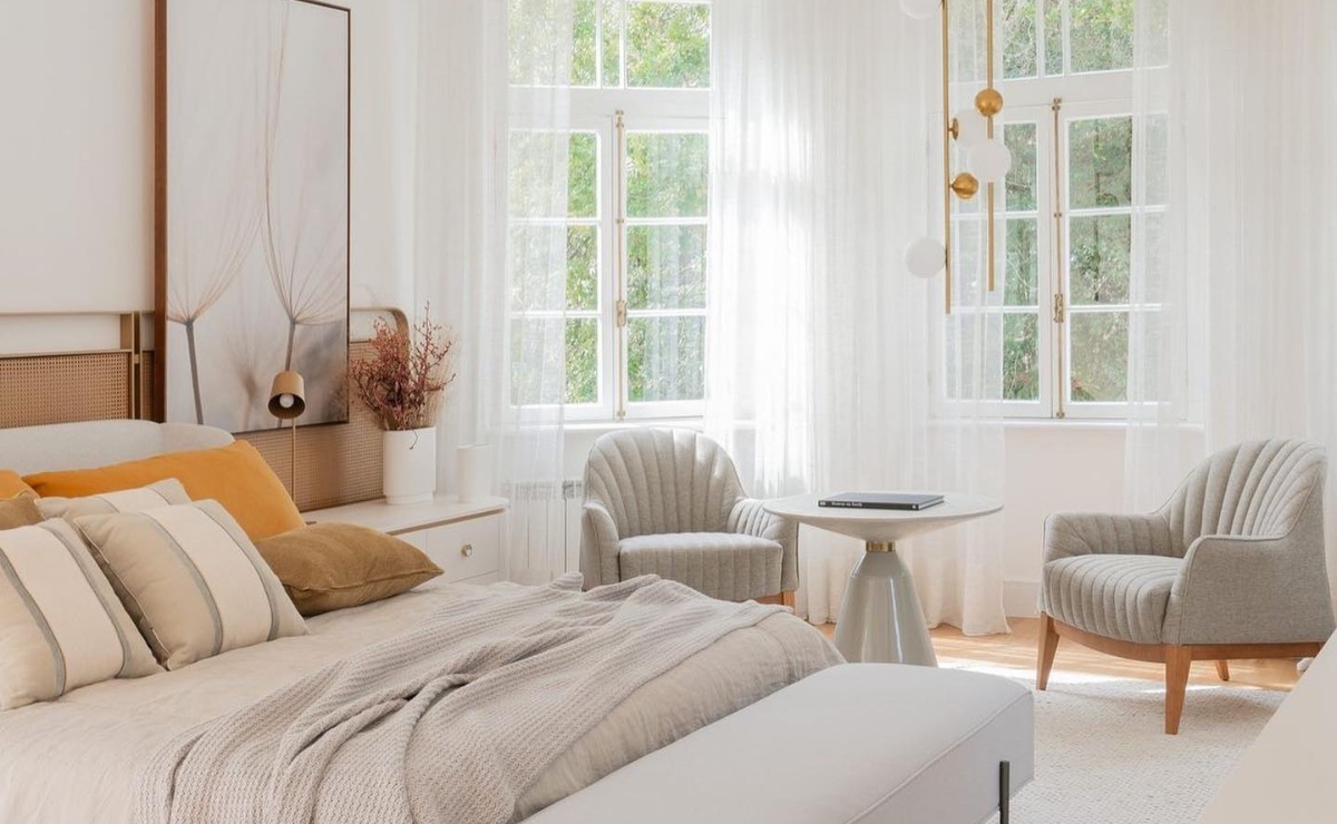 janela de vidro com esquadria de alumínio branco