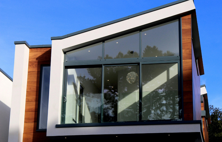 erros comuns ao escolher janela de vidro