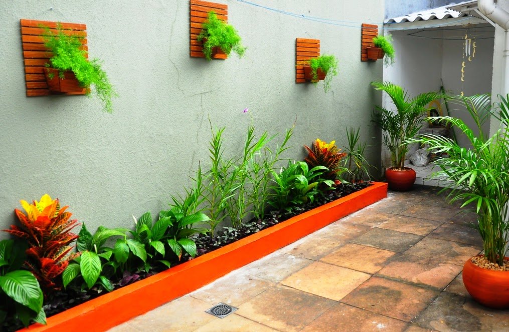 horta vertical em quintal pequeno