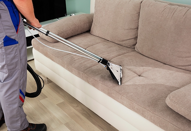 Lavagem a Seco de Sofá Profissional: Vale a Pena? Preços e Benefícios