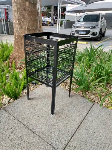 Guia Completo: Como Escolher a Lixeira de Calçada Ideal para Sua Casa