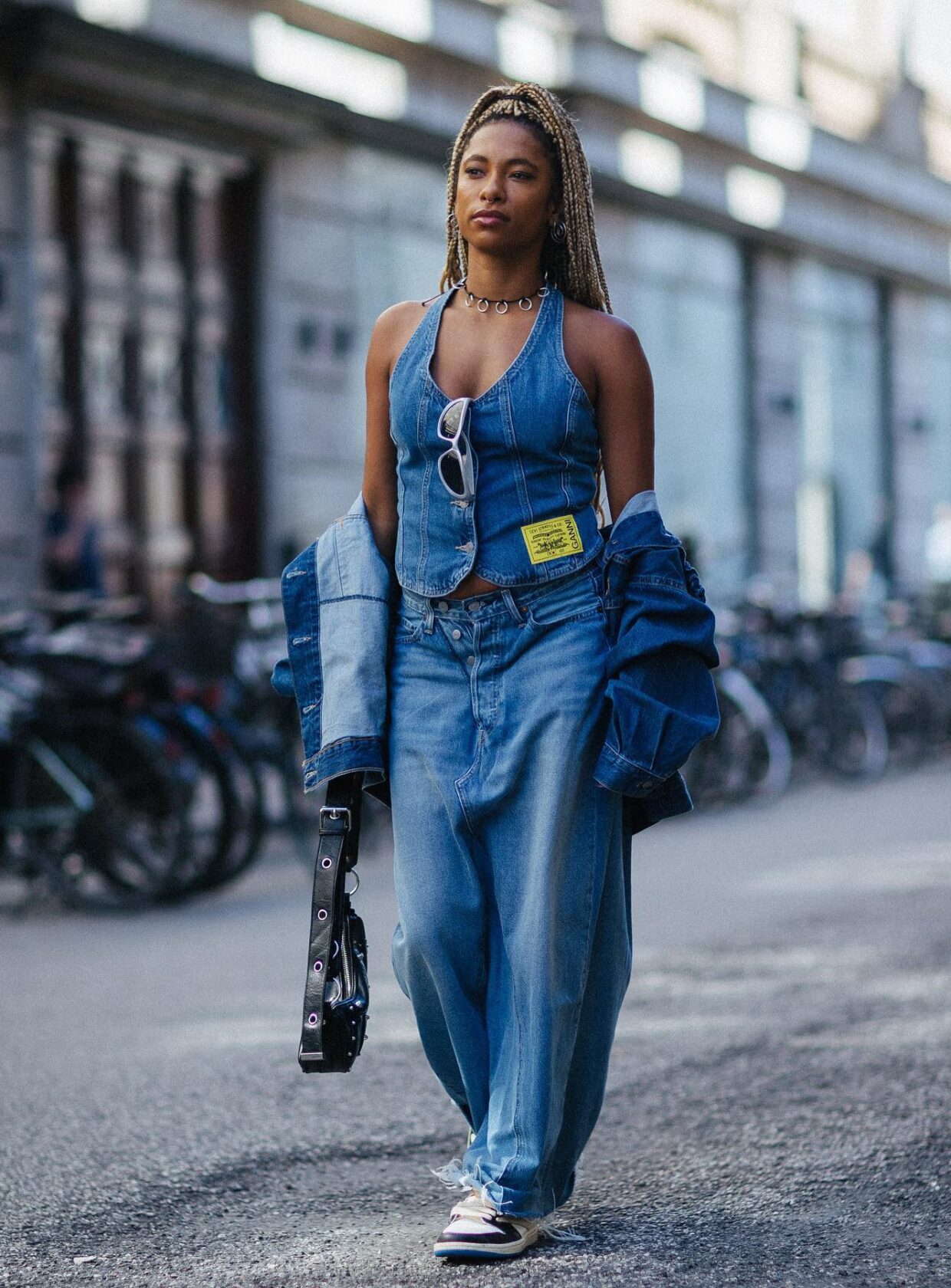 Guia Completo de Botas para Festivais de Inverno: Coturno vs. Tratorada