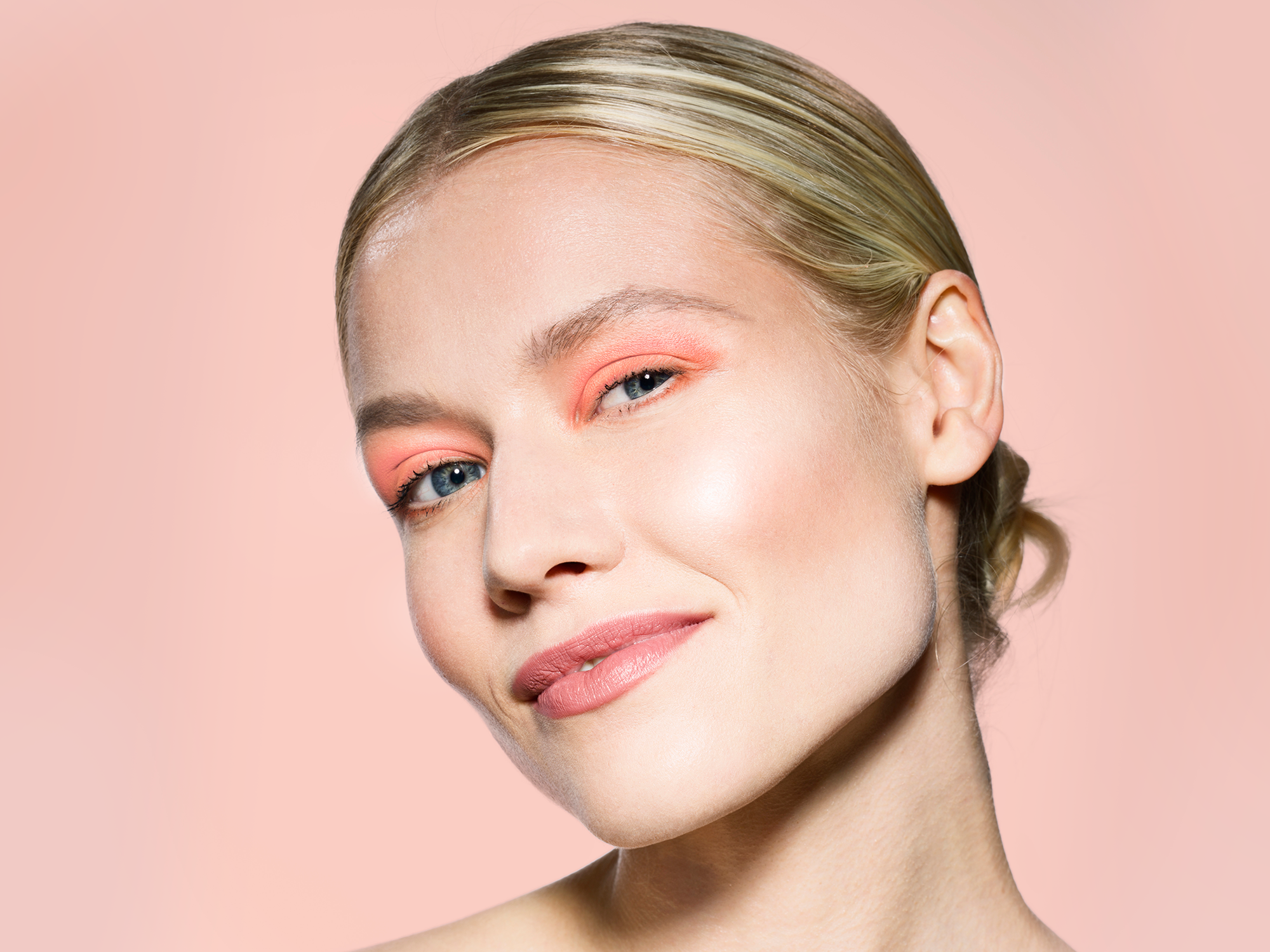 tutorial contorno labial esfumado anos 2000