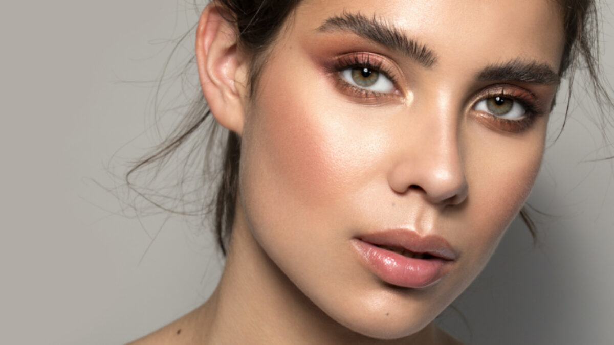 como fazer maquiagem natural para pele oleosa