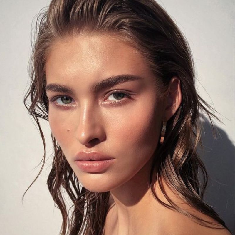 Os Melhores Protetores Solares com Cor para o Verão 2024