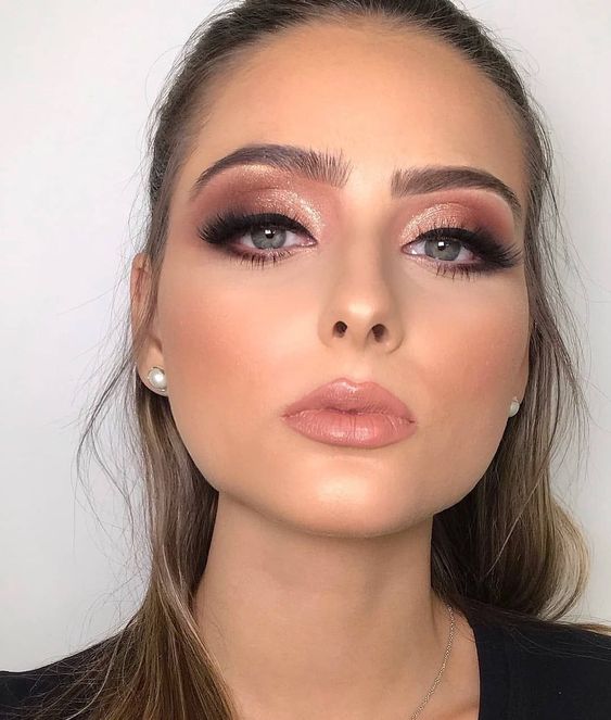 maquiagem madrinha casamento pele morena rose gold