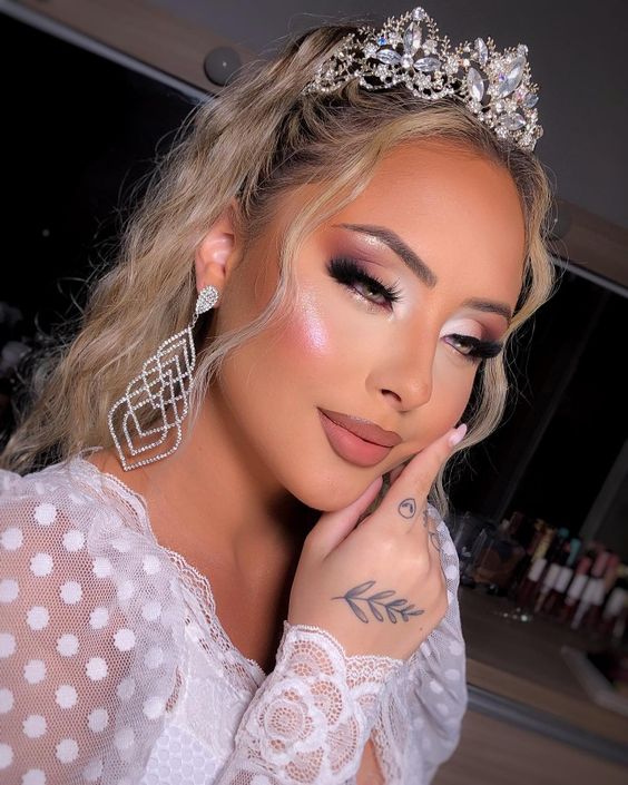 quanto custa maquiagem profissional noiva morena noite