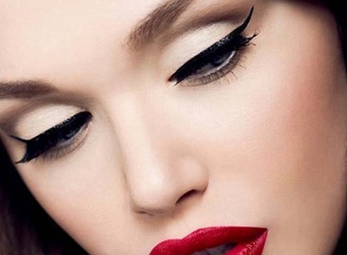 maquiagem simples batom vermelho dia a dia