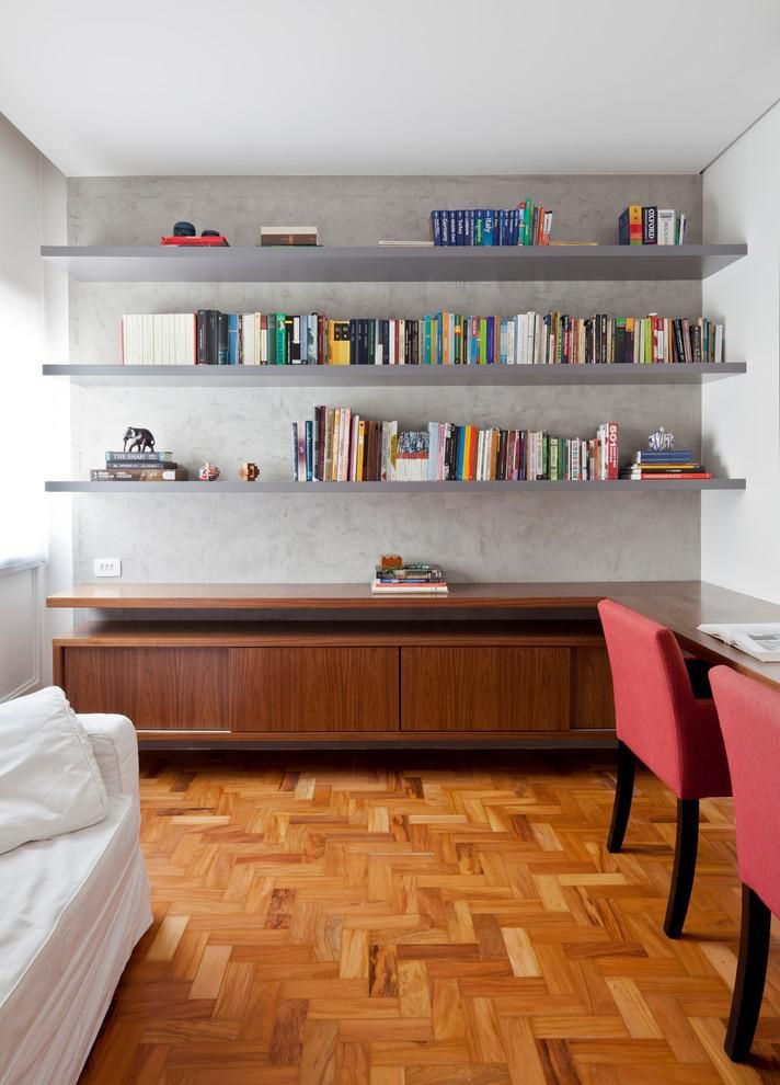 Prateleiras Flutuantes vs. Estantes de Chão: Qual a Melhor Opção para Sua Casa?