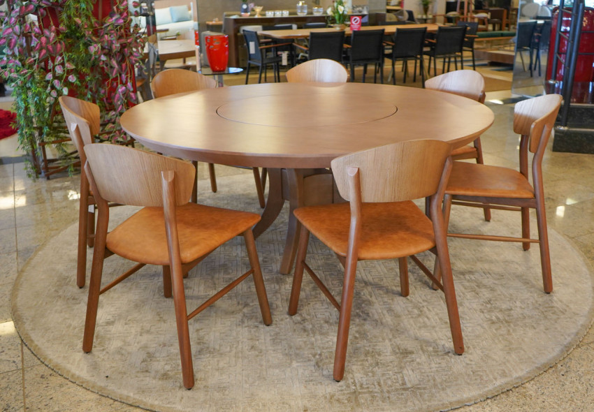 Tendências de Mesas de Jantar para 2025: Formas Orgânicas e Mais