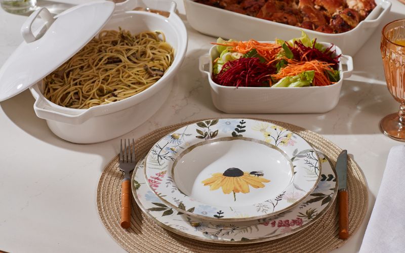 Jogo Americano vs. Toalha de Mesa: Qual a Melhor Opção para o Seu Dia a Dia?