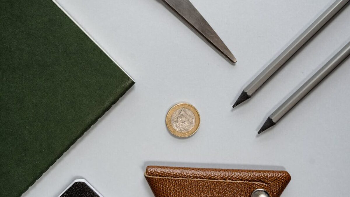 Guia Completo: Como Fazer um Destralhe Financeiro Eficaz