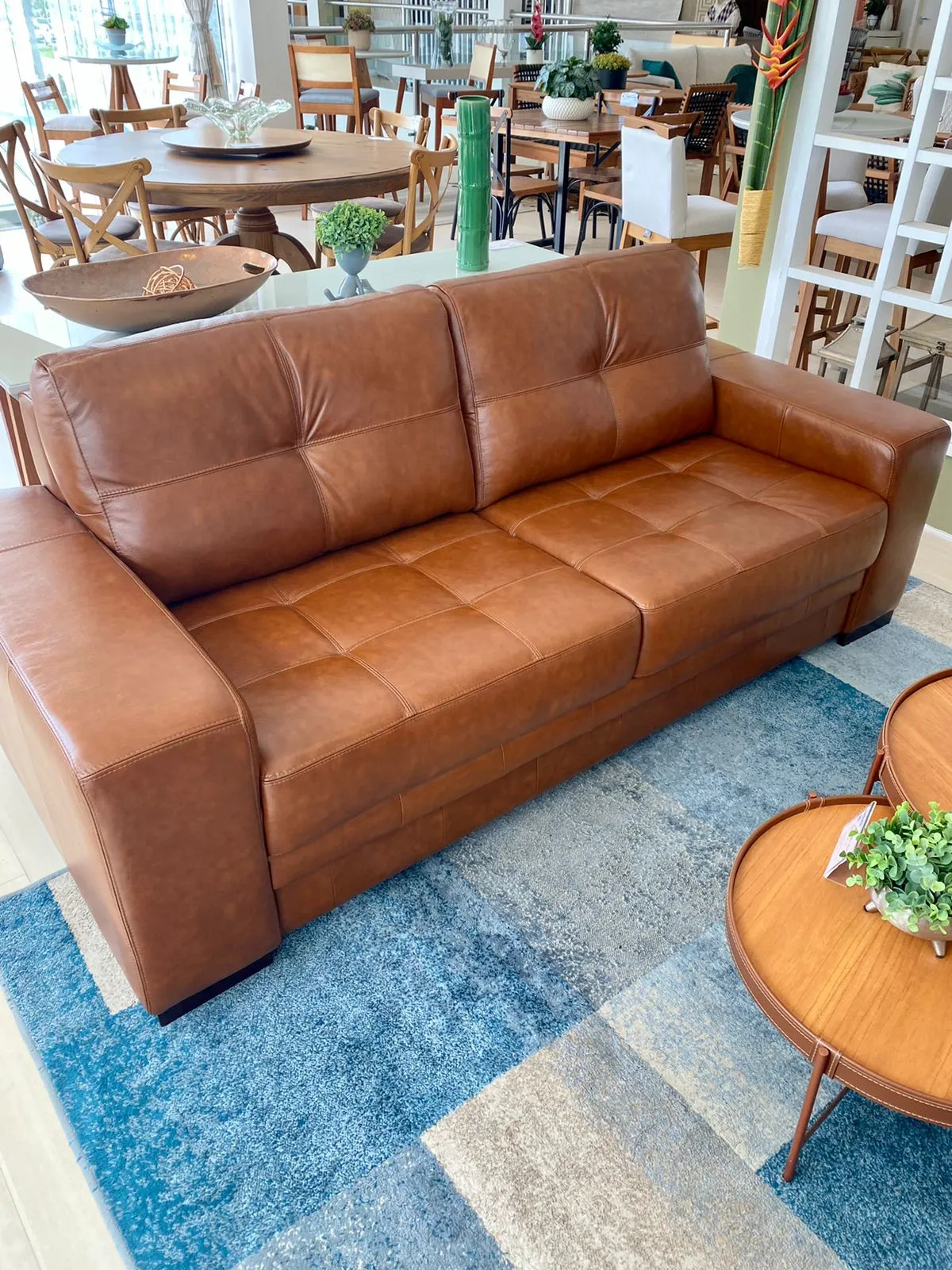 Vale a Pena Investir em um Sofá de Couro? Análise de Custo-Benefício e Durabilidade