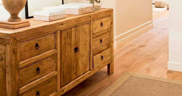 Guia Completo: Como Escolher o Tapete Ideal para Cada Tipo de Piso de Madeira