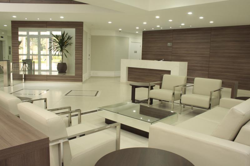 Dicas de Decoração: Cores e Materiais para um Consultório Acolhedor e Profissional