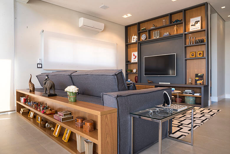 Salas Pequenas: Soluções Inteligentes com Móveis Multifuncionais