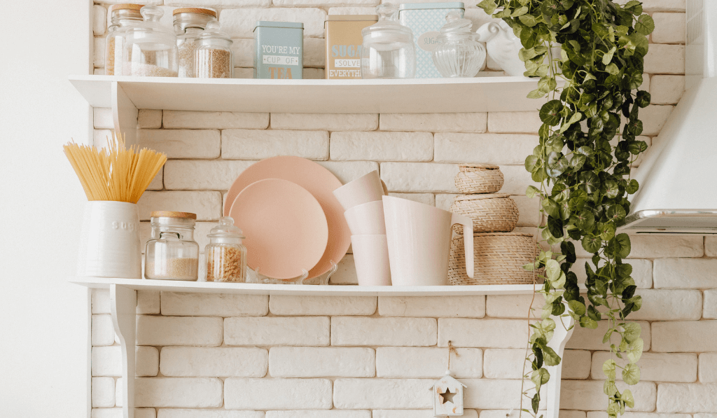 nichos e prateleiras