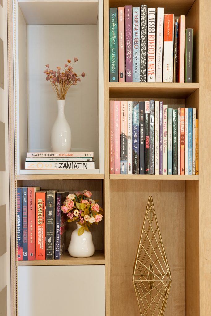 nichos e prateleiras