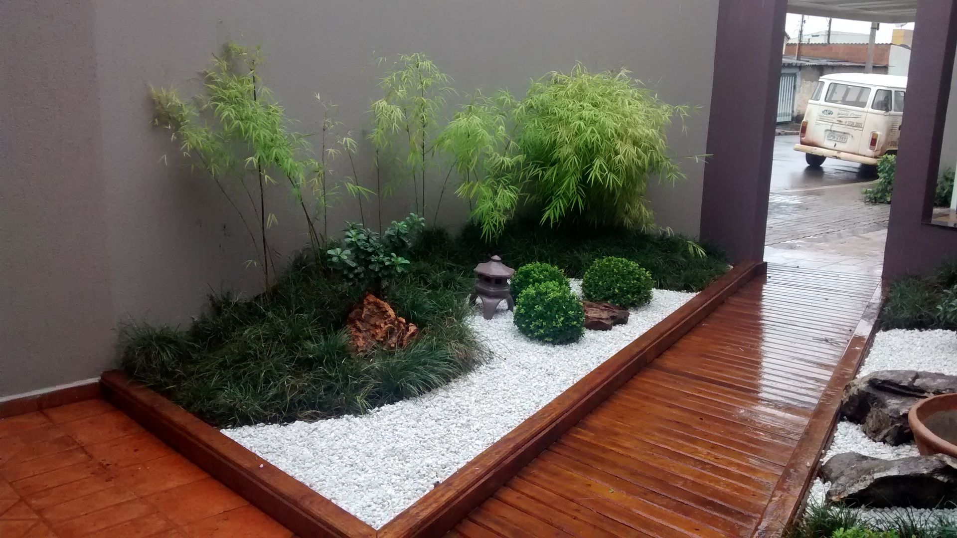 Jardim Vertical: Guia Completo para Otimizar Seu Espaço Pequeno