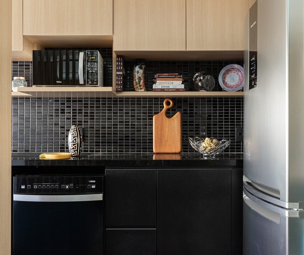 DIY: Aplicação de Pastilhas Adesivas na Cozinha Passo a Passo