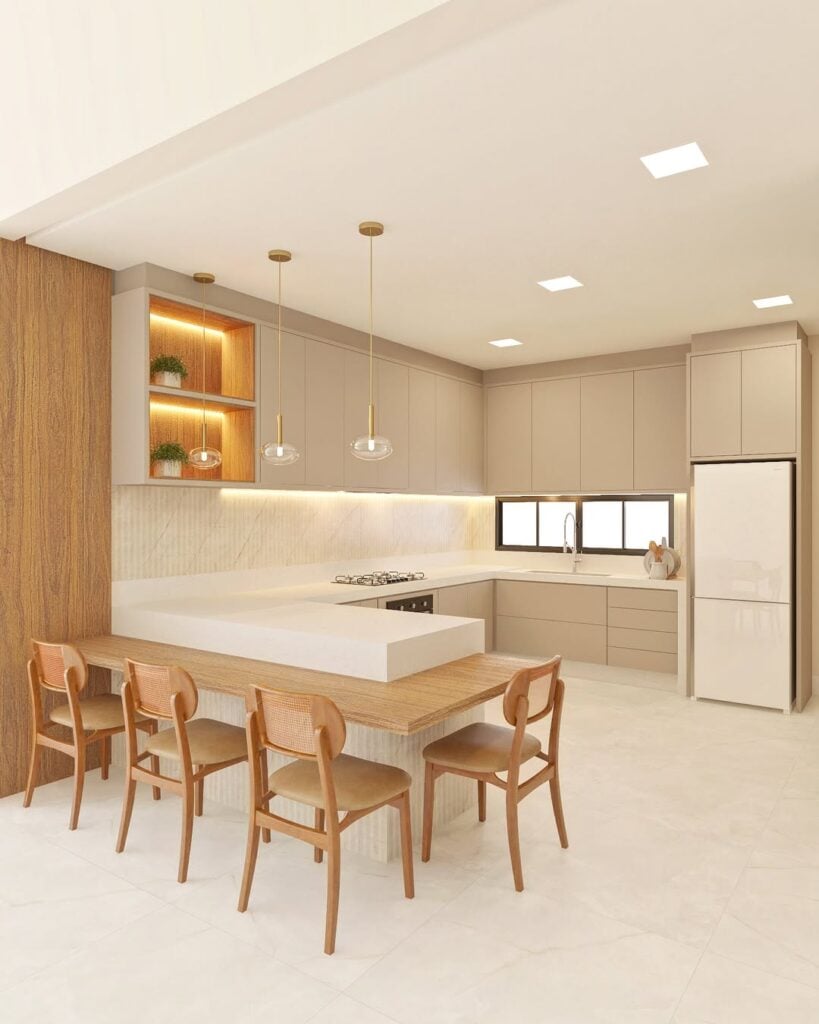 península de cozinha pequena com cooktop e forno