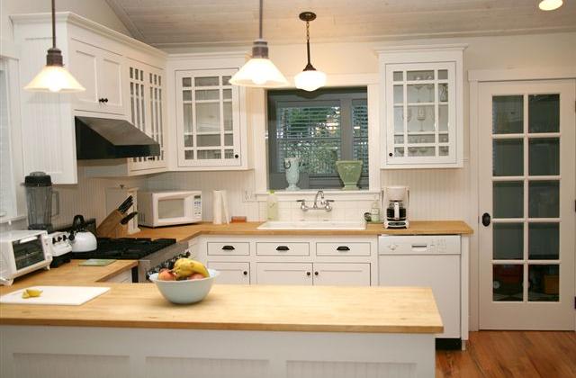 10 ideias de península para cozinha pequena moderna