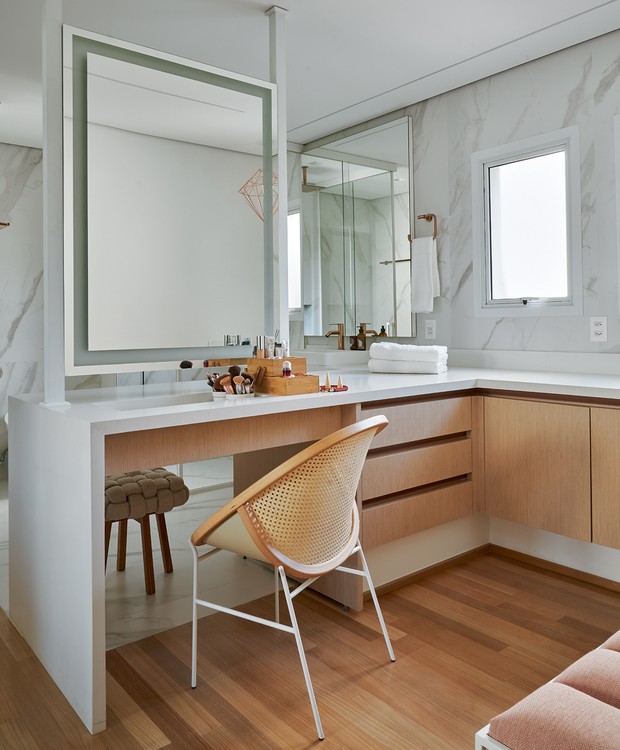 penteadeira camarim com espelho vs sem espelho