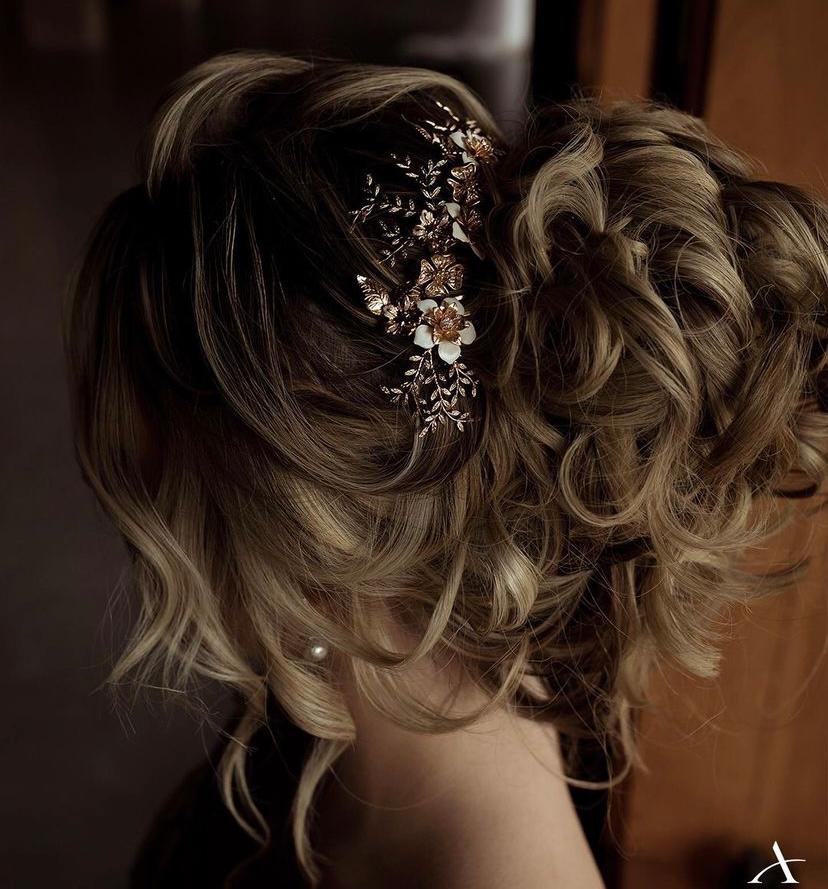 penteado de noiva para vestido de um ombro só