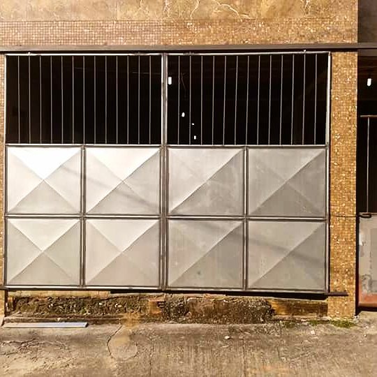 Comparativo de Tintas: Esmalte Sintético vs. Epóxi vs. PU para Portões