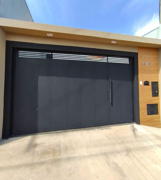 Passo a Passo Detalhado: Removendo Ferrugem e Preparando o Portão para Pintura