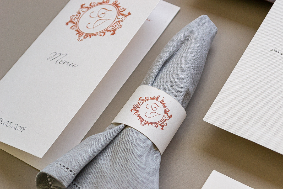 Porta-Guardanapo de Pérolas: Modelos Luxuosos vs. Opções Econômicas