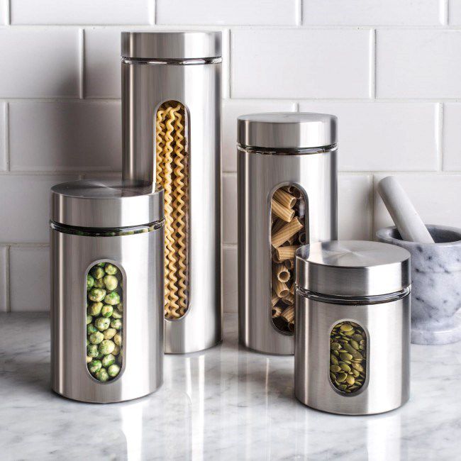 1. Como escolher o porta-mantimentos de inox ideal para sua cozinha.
2. Benefícios do aço inox para o armazenamento de alimentos.
3. Organização de temperos: soluções em inox.
4. Potes herméticos vs. potes comuns: qual a diferença?
5. Manutenção e limpeza de porta-mantimentos em aço inox.