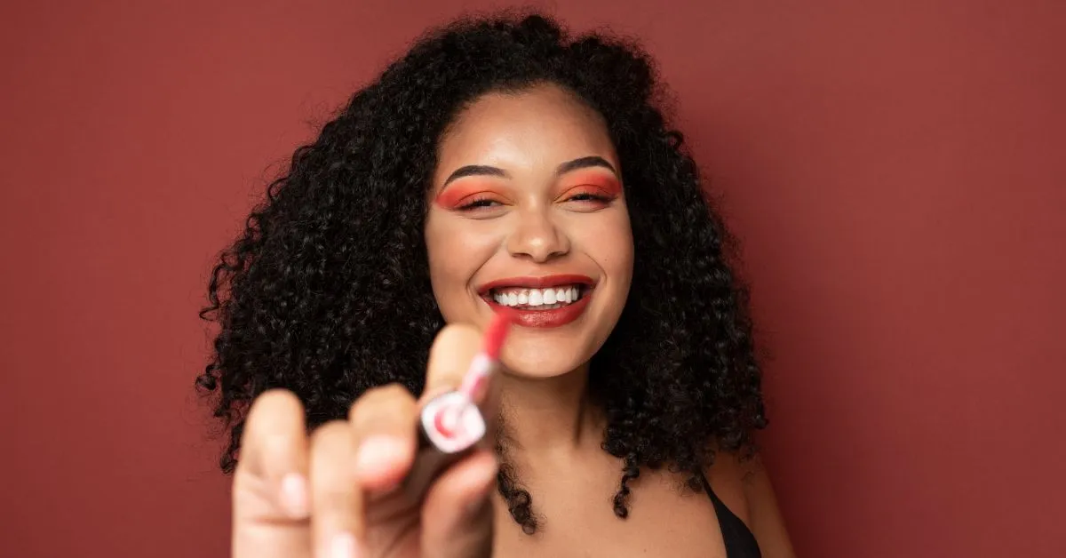 qual batom combina com pele morena