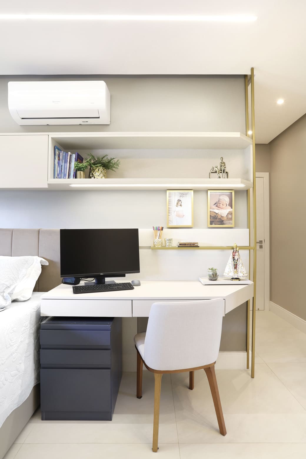 Como Criar um Ambiente Produtivo e Aconchegante no Seu Quarto com Home Office