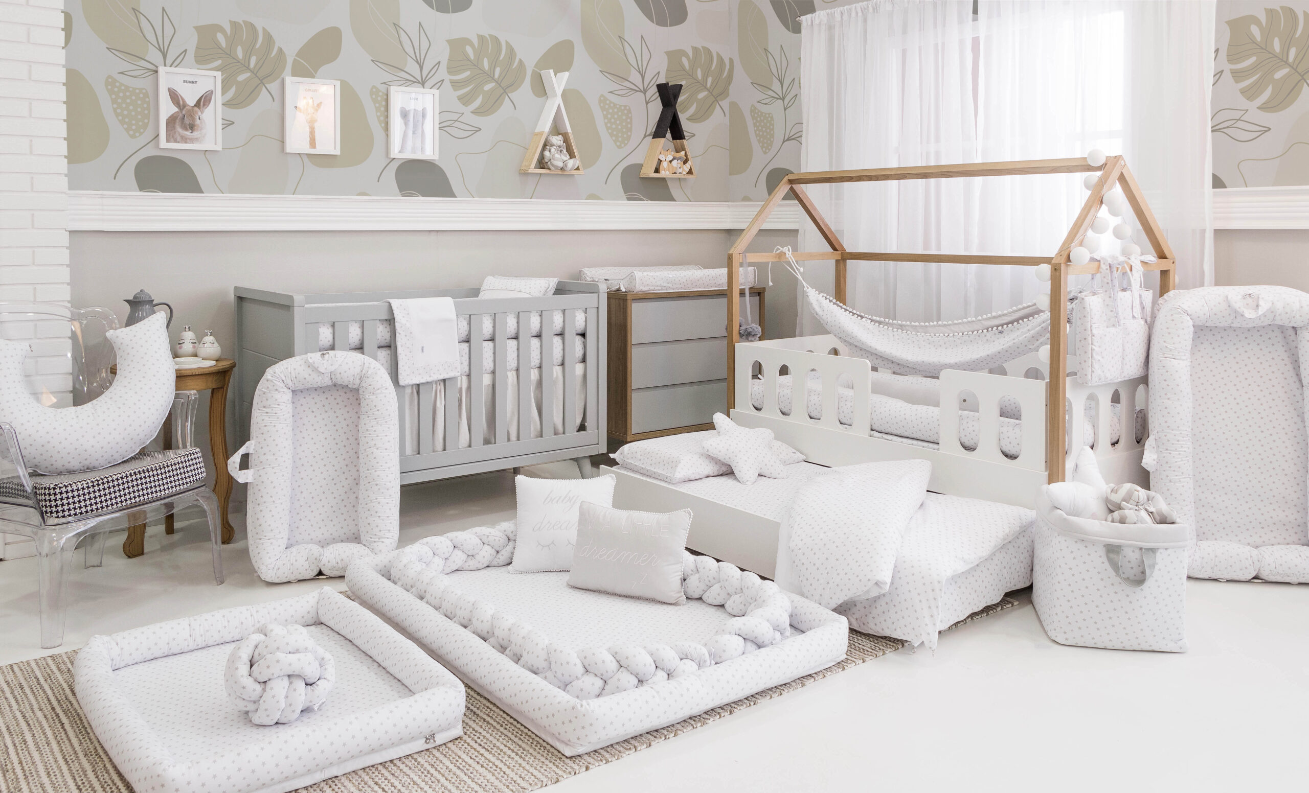 quarto de bebê montessoriano vs tradicional