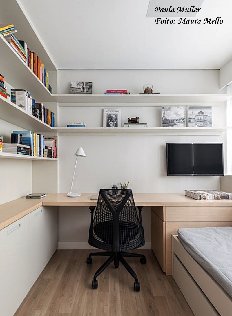 quarto de casal com escritorio