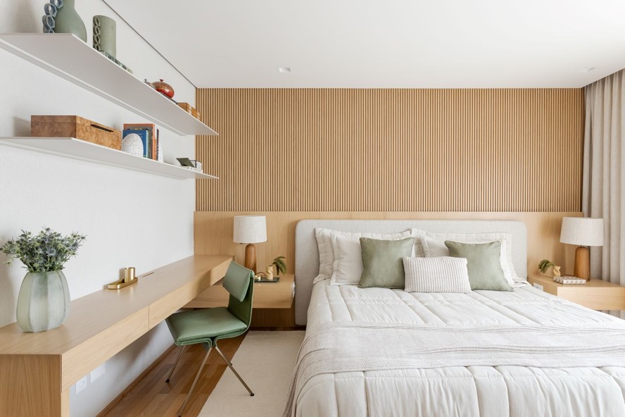 escritorio pequeno vs escritorio grande no quarto