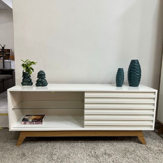 rack com portas de correr