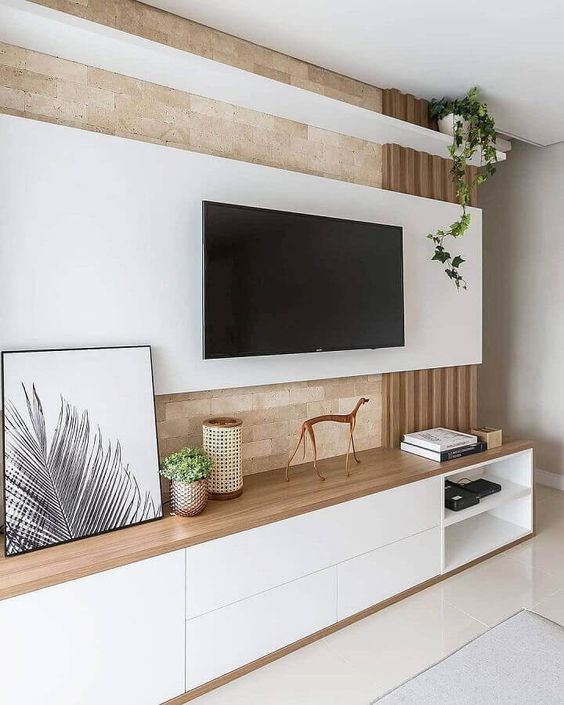 Rack suspenso vs. rack com pés: qual o melhor para sua sala grande