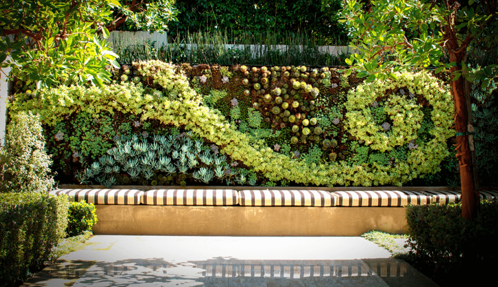 Jardim Vertical Natural vs. Artificial: Qual o Melhor para Você?