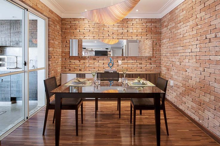 Comparativo de Preços: Tijolinho Natural vs. Placas Cerâmicas e Gesso 3D