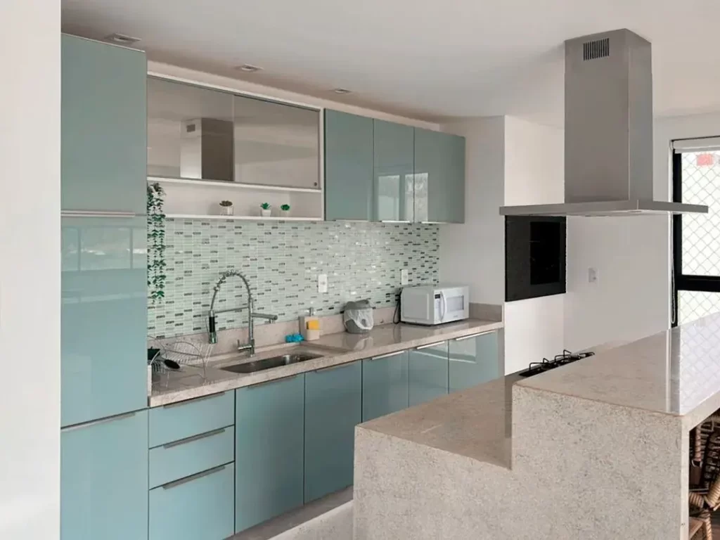 erros comuns ao escolher revestimento de cozinha