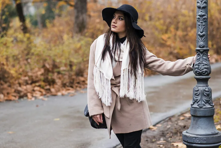 ideias de looks com chapéu top hat feminino