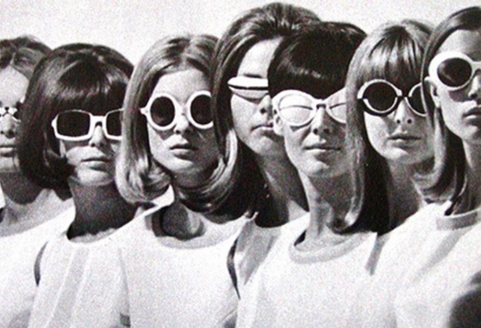 Maquiagem e Cabelo Anos 60: Dicas para um Visual Autêntico