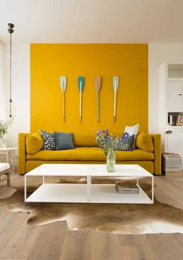 Guia Completo: Cores que Combinam Perfeitamente com Amarelo na Decoração
