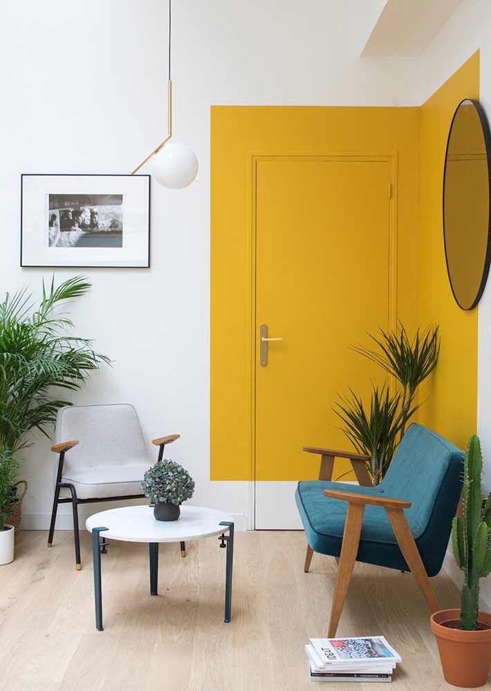 Móveis e Acessórios Amarelos: Dicas para Pontos de Cor na Sala de Estar